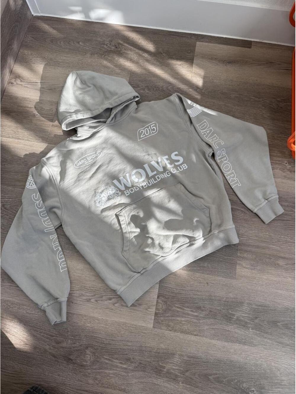 Darc Sport Gray and Cream Men's Hoodie, Size M, Very Good Condition